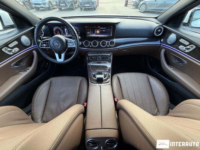 Mercedes E 350 42 interauto-car