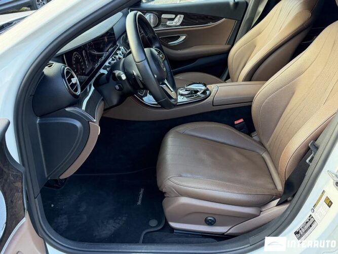 Mercedes E 350 41 interauto-car
