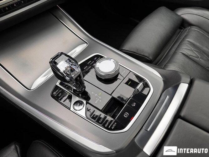 BMW X5 4.5e 48 interauto-car