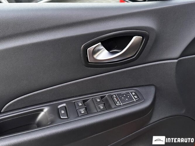 Renault Captur 46 interauto-car