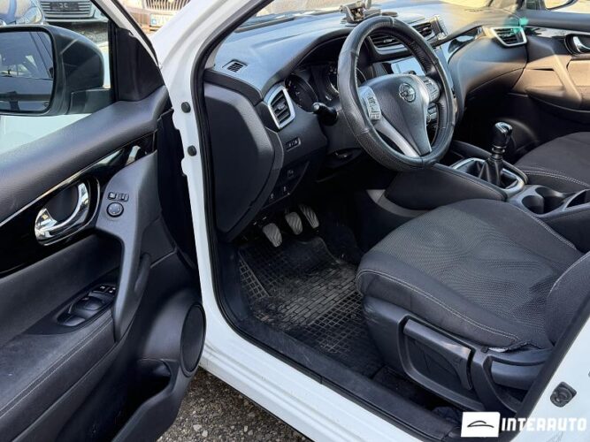 Nissan Qashqai 29 interauto-car