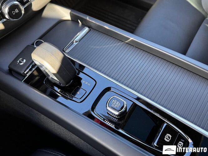 Volvo XC 60 47 interauto-car