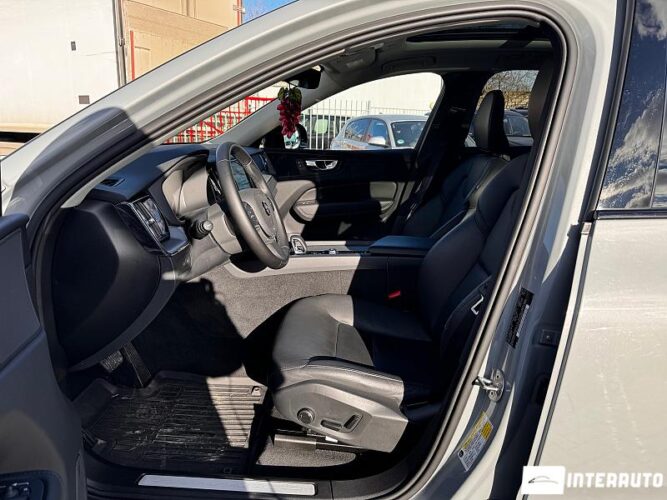 Volvo XC 60 42 interauto-car