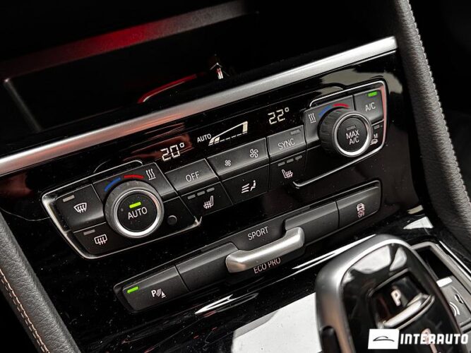 BMW 218i 41 interauto-car