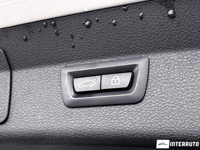 BMW 218i 48 interauto-car