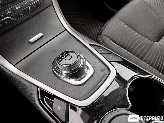 Ford S-Max 43 interauto-car