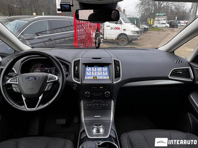 Ford S-Max 38 interauto-car
