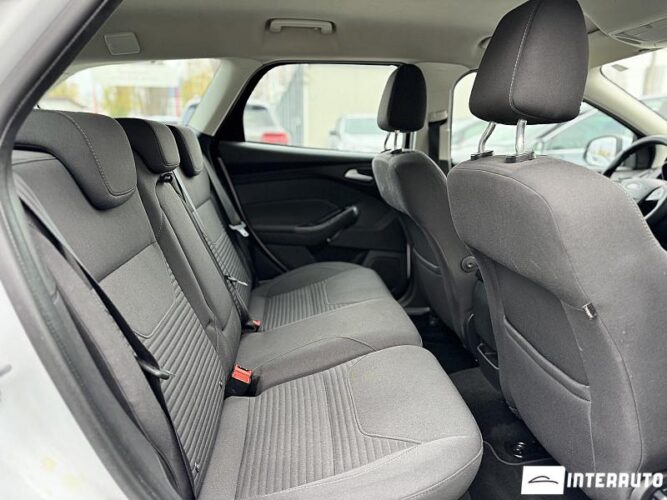 Ford Focus 46 interauto-car