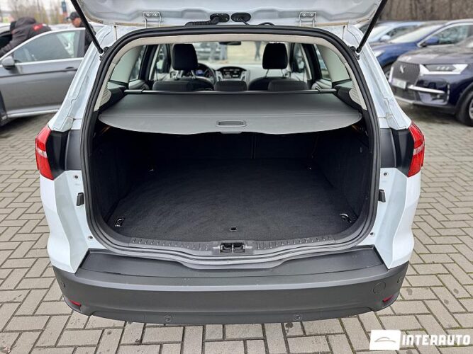 Ford Focus 34 interauto-car