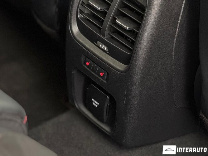 Ford Kuga 54 interauto-car