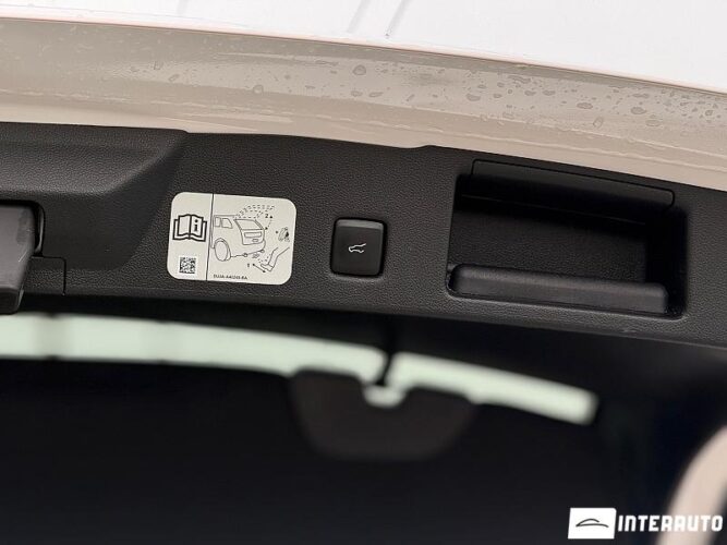 Ford Kuga 39 interauto-car