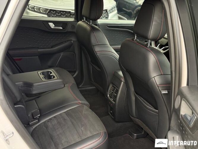 Ford Kuga 53 interauto-car