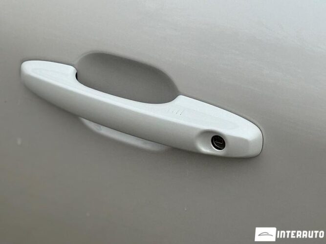 Ford Kuga 41 interauto-car