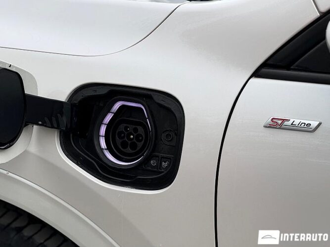 Ford Kuga 40 interauto-car