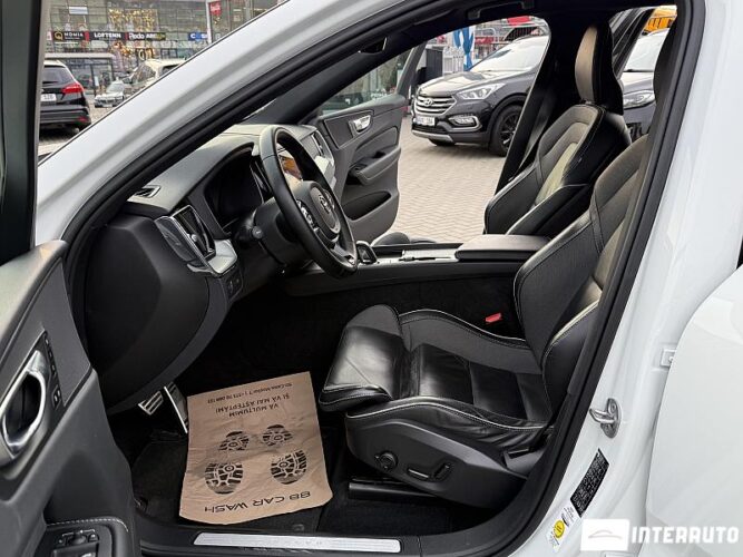 Volvo XC 60 38 interauto-car