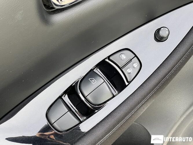 Nissan Leaf 47 interauto-car