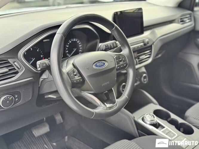 Ford Focus 40 interauto-car