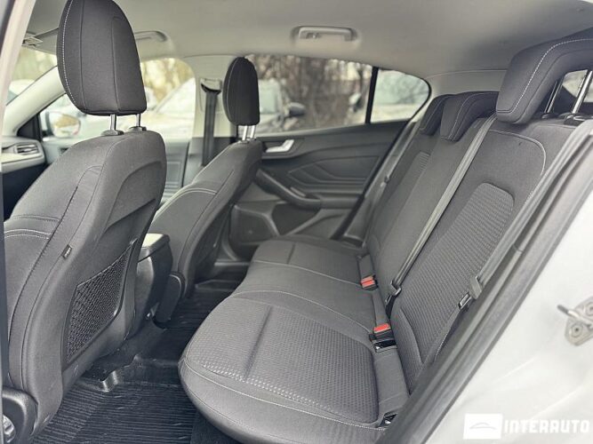 Ford Focus 49 interauto-car