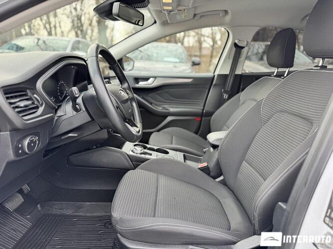 Ford Focus 39 interauto-car