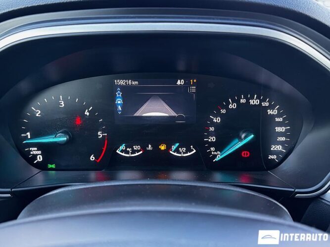 Ford Focus 39 interauto-car