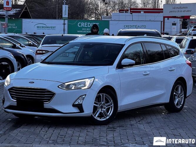 Ford Focus 32 interauto-car