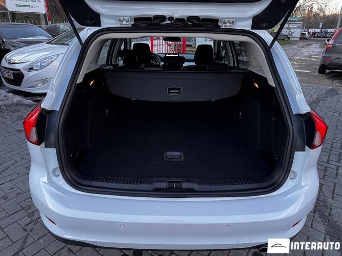 Ford Focus 46 interauto-car