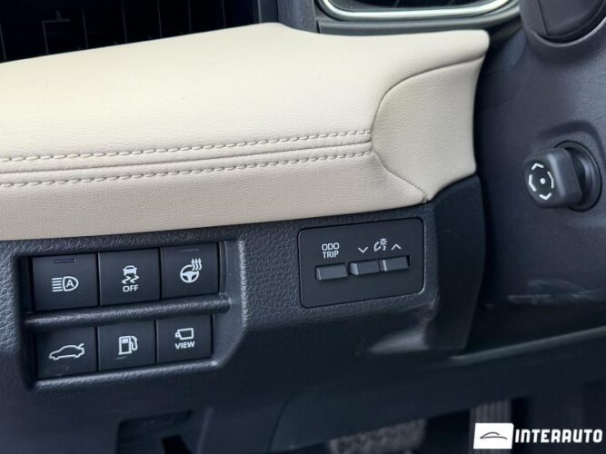 Toyota Avalon 44 interauto-car