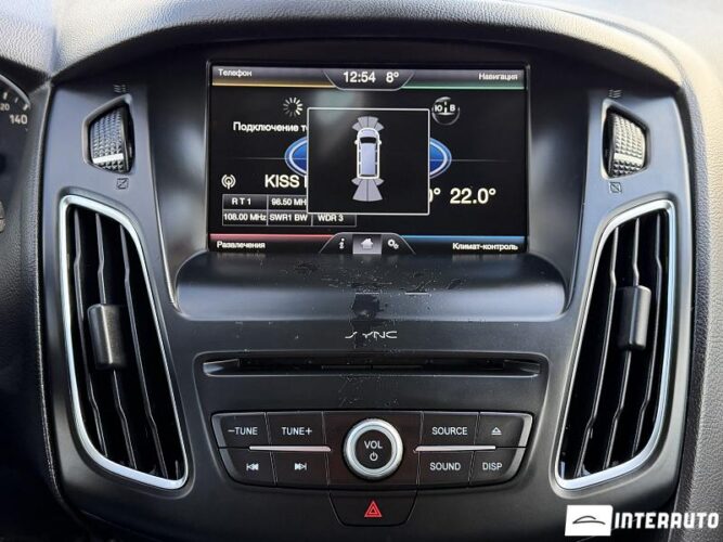 Ford Focus 41 interauto-car