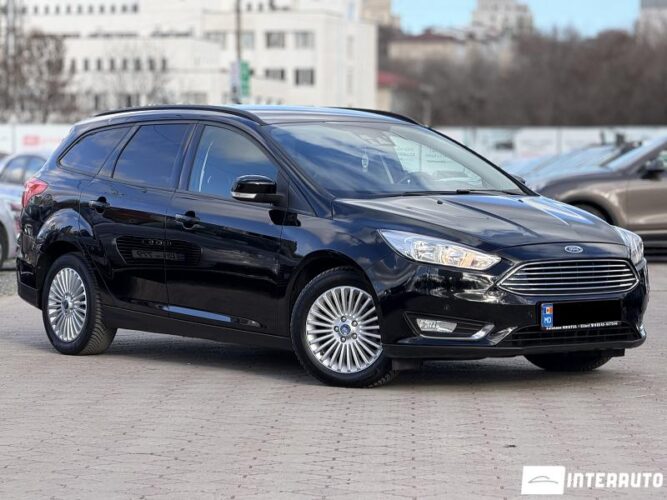 Ford Focus 33 interauto-car