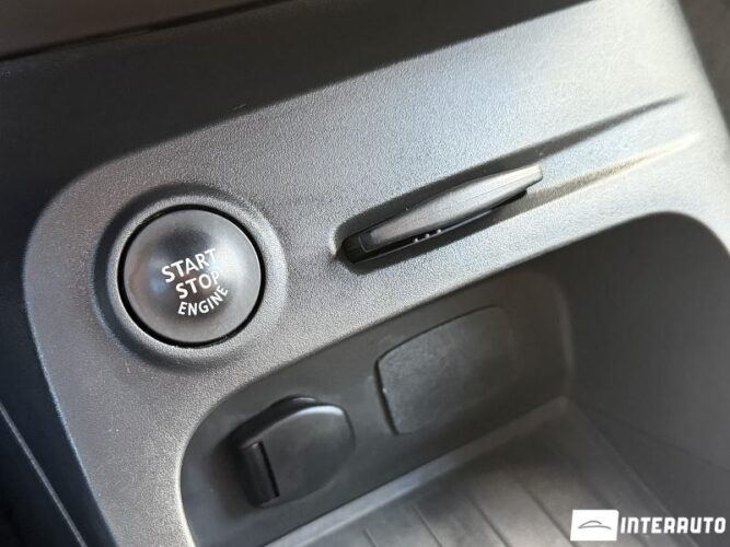 Renault Captur 43 interauto-car