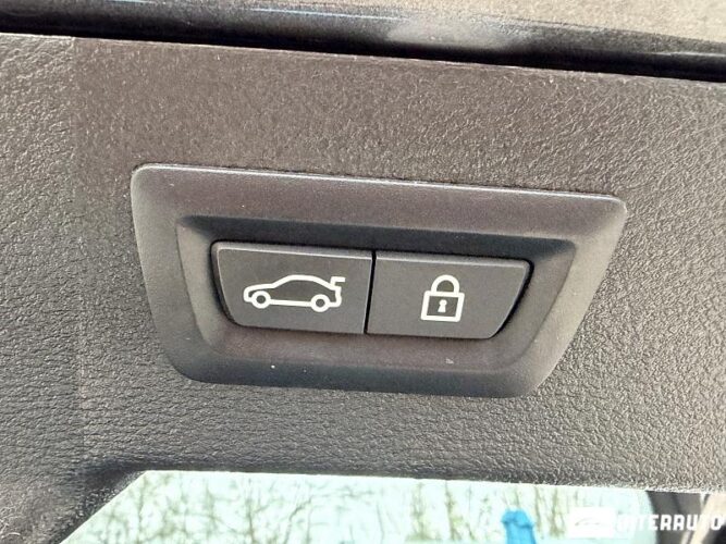 BMW X6 3.5i 51 interauto-car