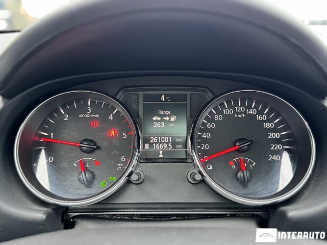 Nissan Qashqai+2 44 interauto-car