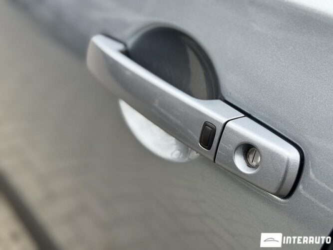 Nissan Qashqai+2 38 interauto-car