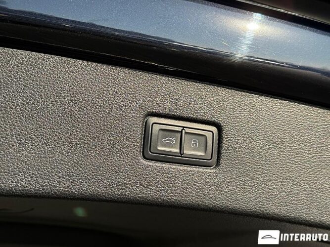 Audi Q7 E-Tron 52 interauto-car