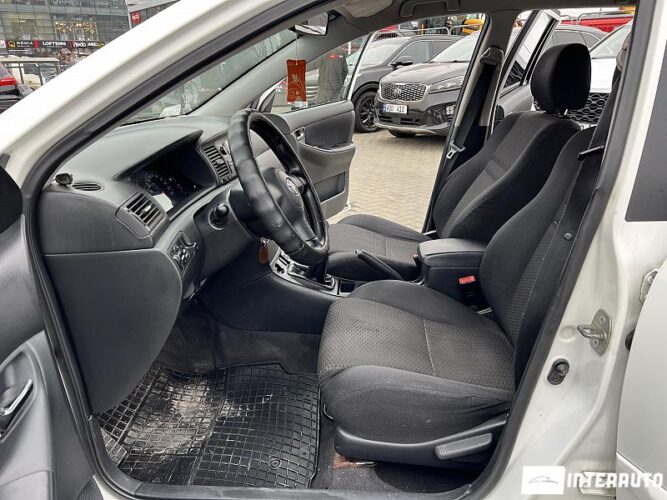 Toyota Corolla 32 interauto-car