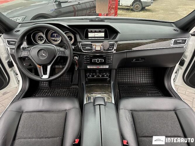 Mercedes E 220 34 interauto-car