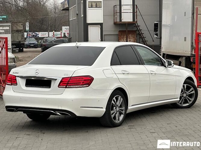 Mercedes E 220 30 interauto-car