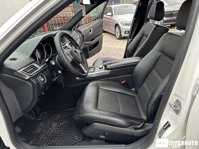 Mercedes E 220 32 interauto-car