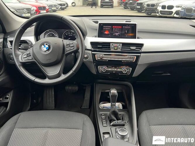 BMW X1 2.5e 33 interauto-car