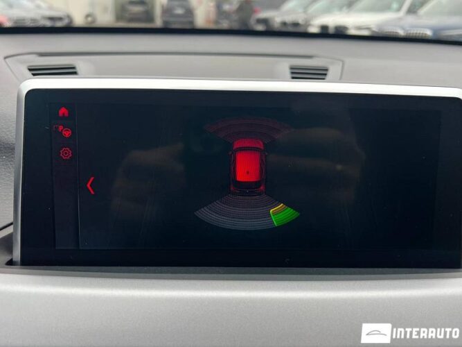 BMW X1 2.5e 35 interauto-car