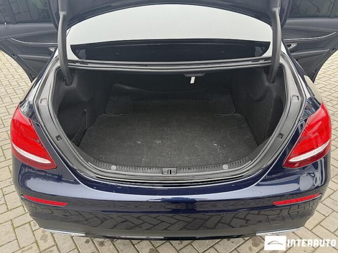 Mercedes E 220 54 interauto-car
