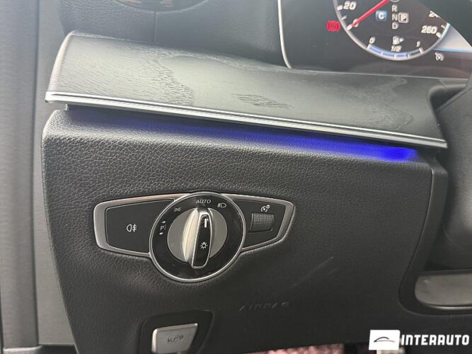 Mercedes E 220 52 interauto-car