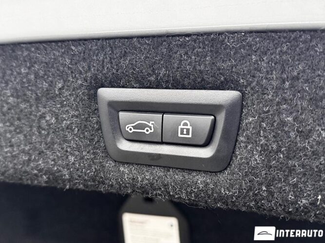 BMW 530e 47 interauto-car