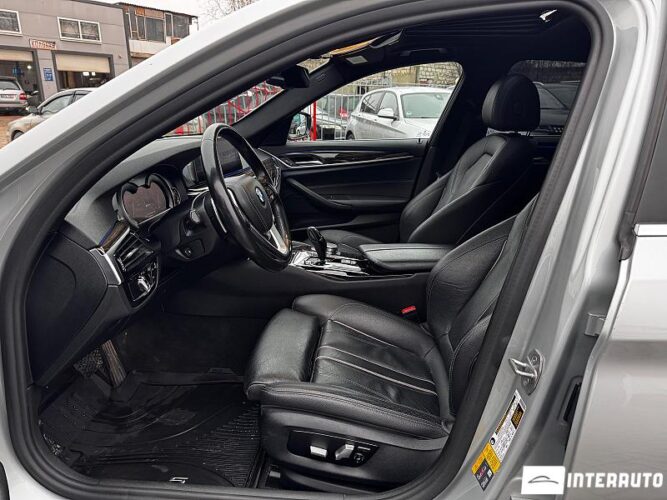 BMW 530e 35 interauto-car