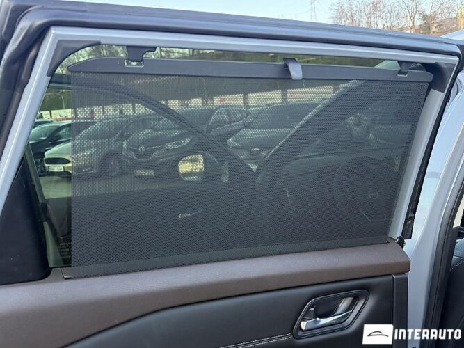 Nissan Rogue 61 interauto-car