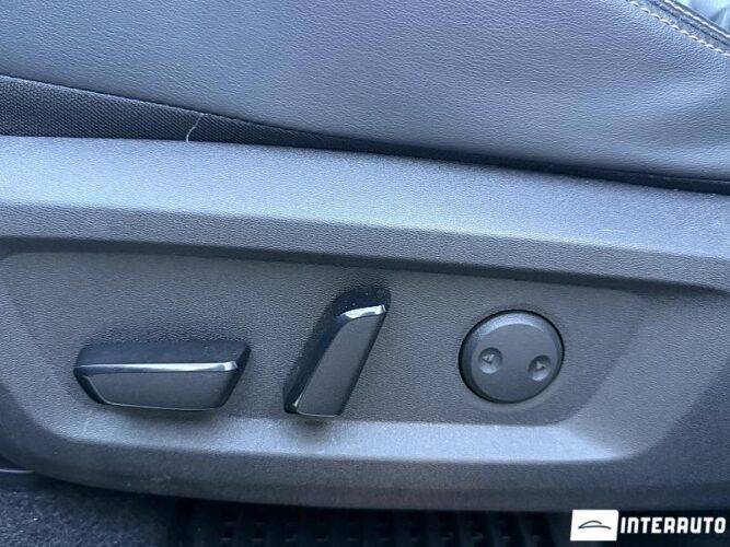 Nissan Rogue 59 interauto-car