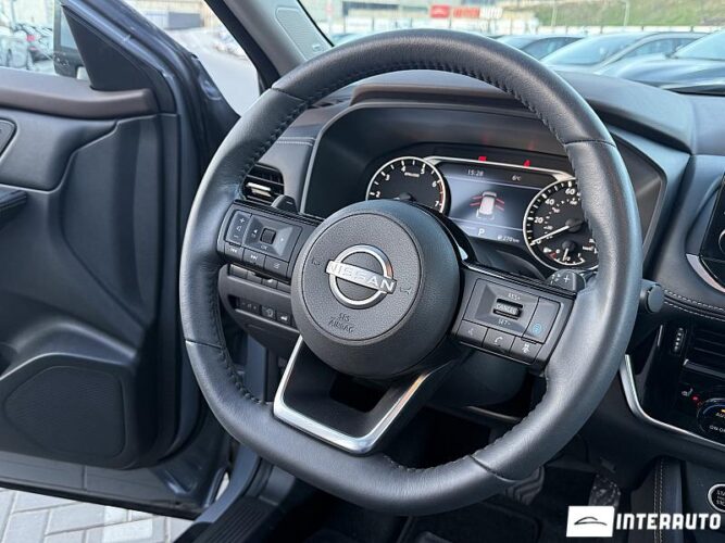 Nissan Rogue 44 interauto-car