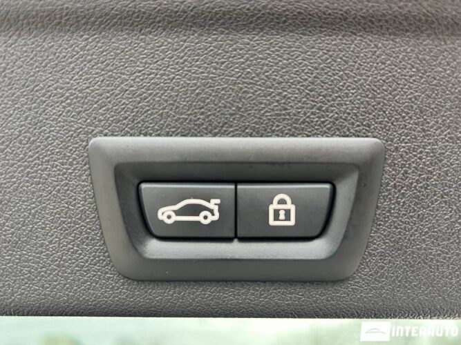 BMW X6 M5.0D 51 interauto-car