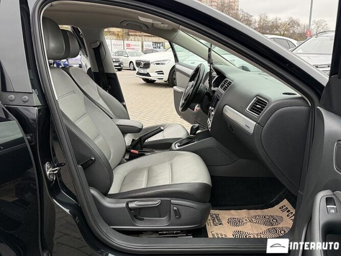 Volkswagen Jetta 42 interauto-car