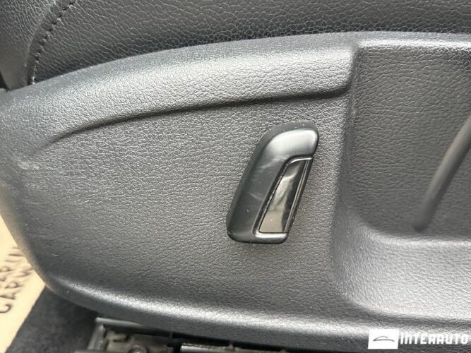 Volkswagen Jetta 47 interauto-car